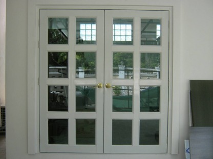 ติดตั้งประตูกระจก - รับติดตั้งและออกแบบงานกระจกอลูมิเนียม ราคาถูก